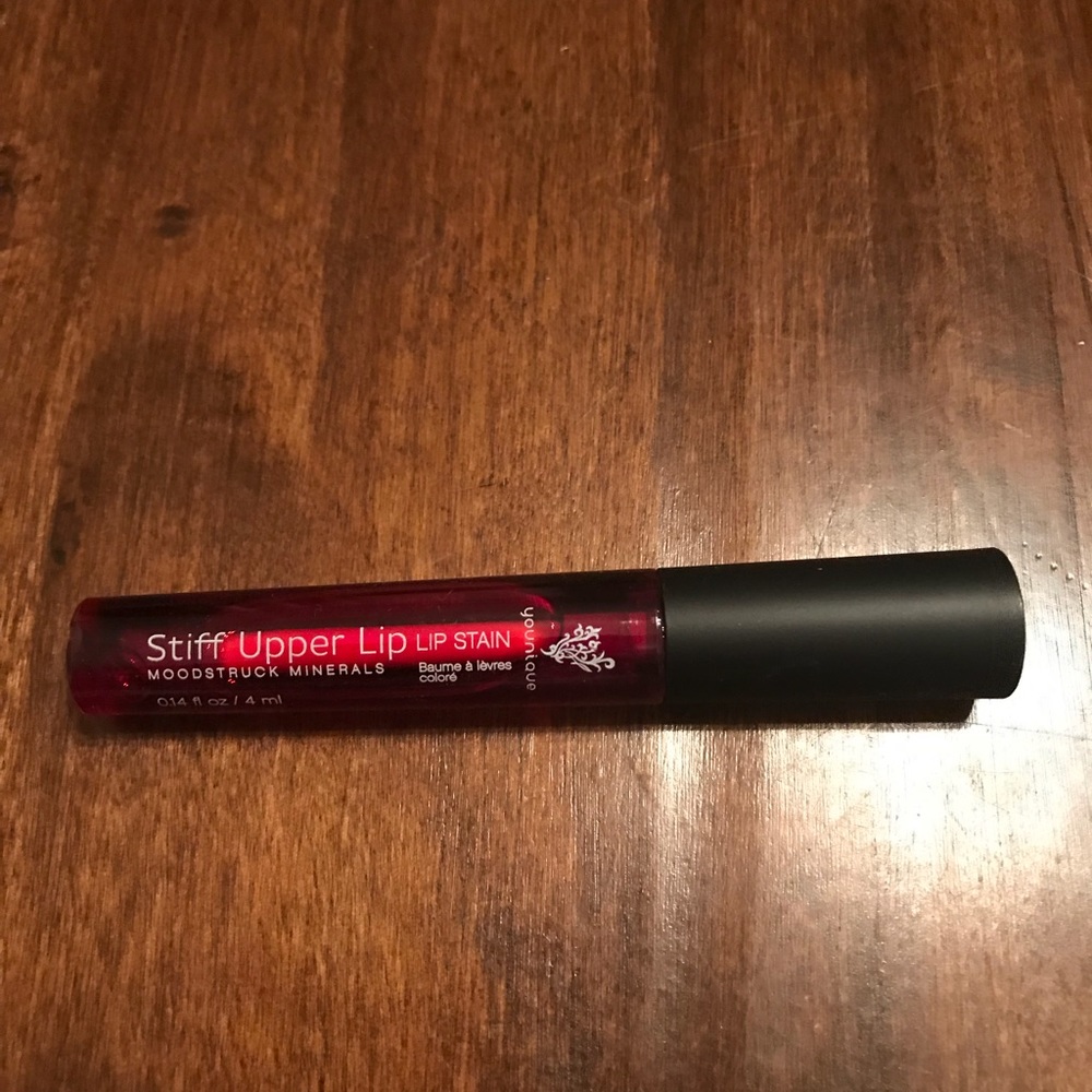 Younique stiff upper lip stain in Sappy